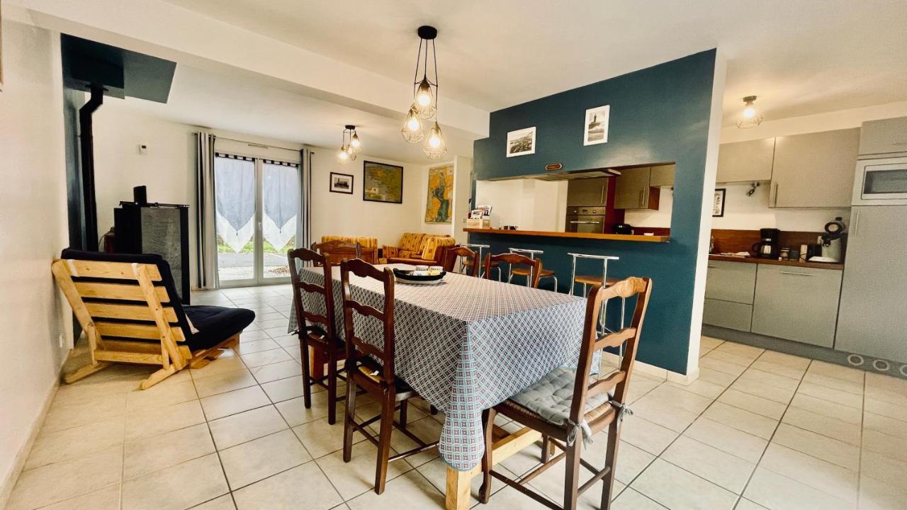 Maison spacieuse à deux pas de la plage Roscanvel Extérieur photo